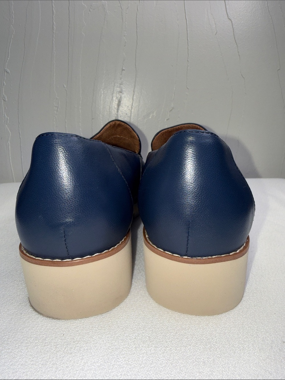Vionic Kensley Navy Leather Loafers - Picture 6 of 8